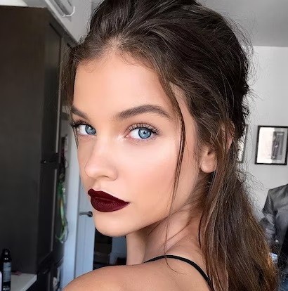 Bold Lipstick Makeup Look